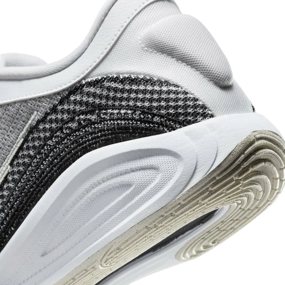 Nike GT Hustle Academy