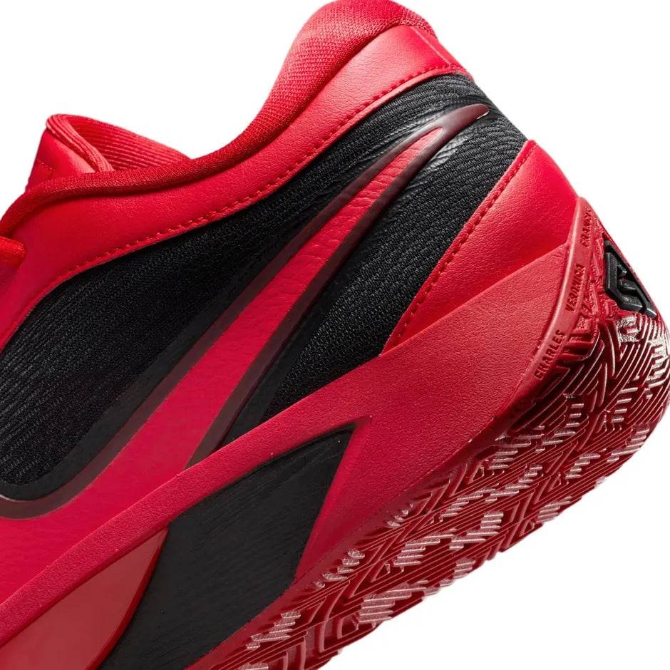 Nike Giannis Freak 6
