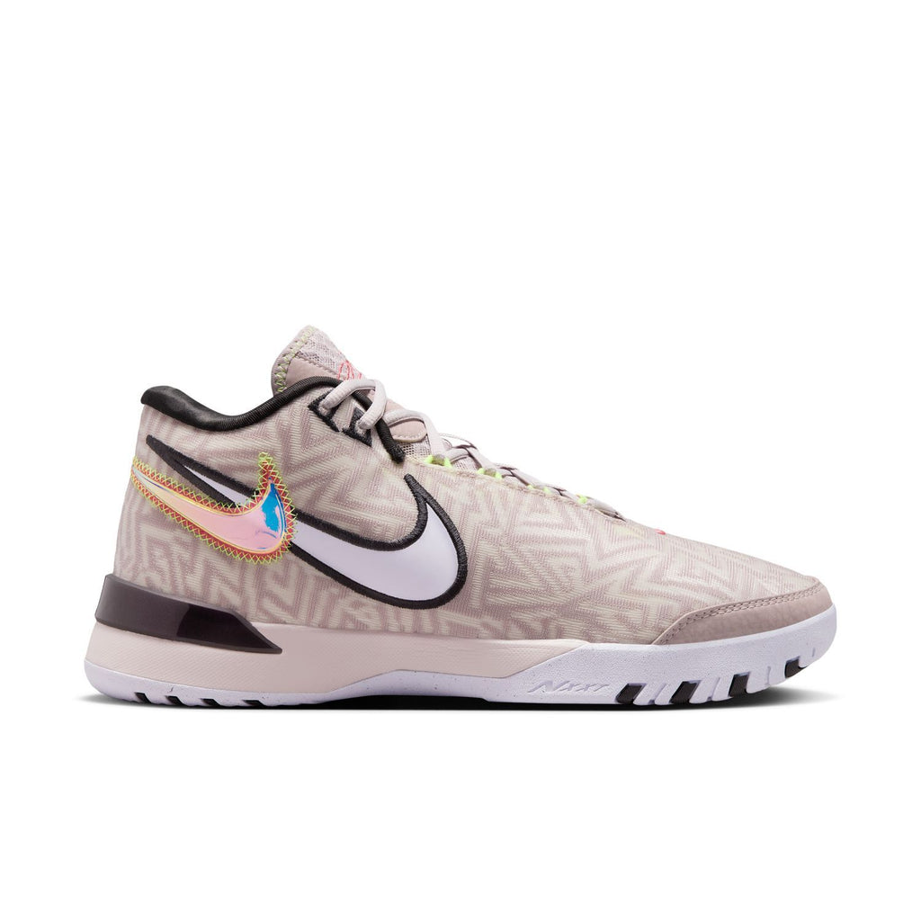 Nike LeBron NXXT Genisus
