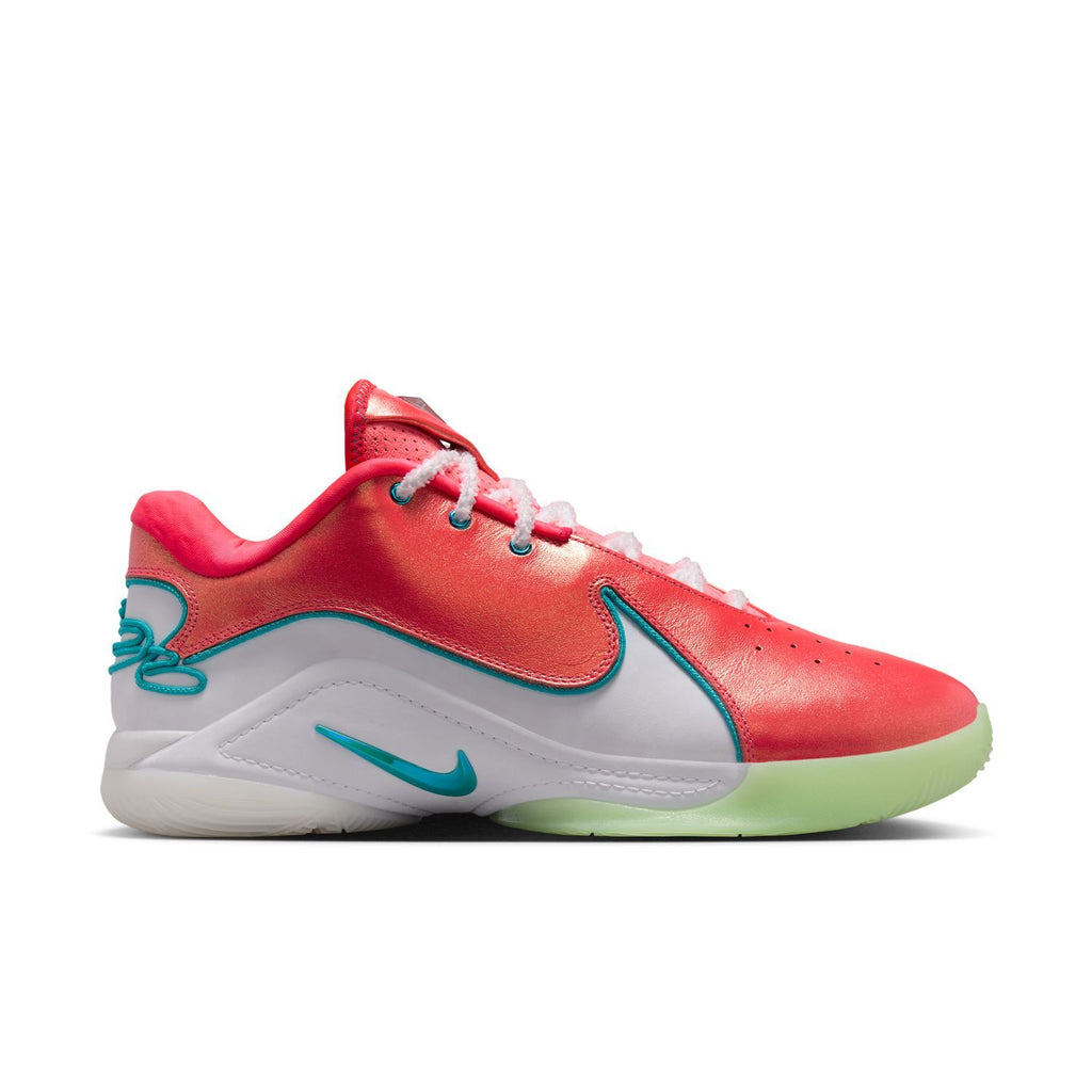 Nike LeBron XXII XMAS